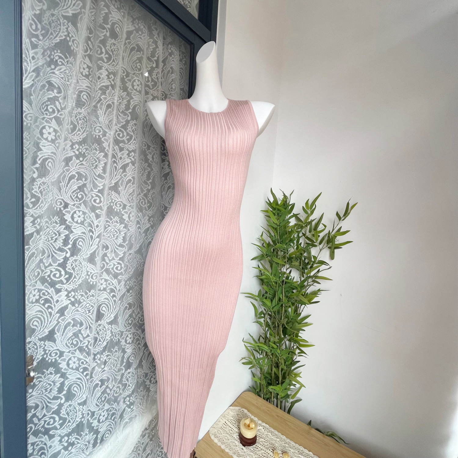 Sleeveless Knit Bodycon Dress for Women - Slimming Commute Style - Image 5