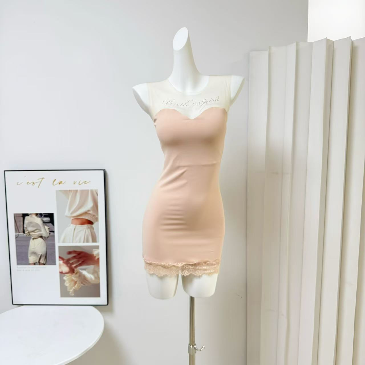 Dreamy Athena Off-Shoulder Bodycon Dress - Image 2