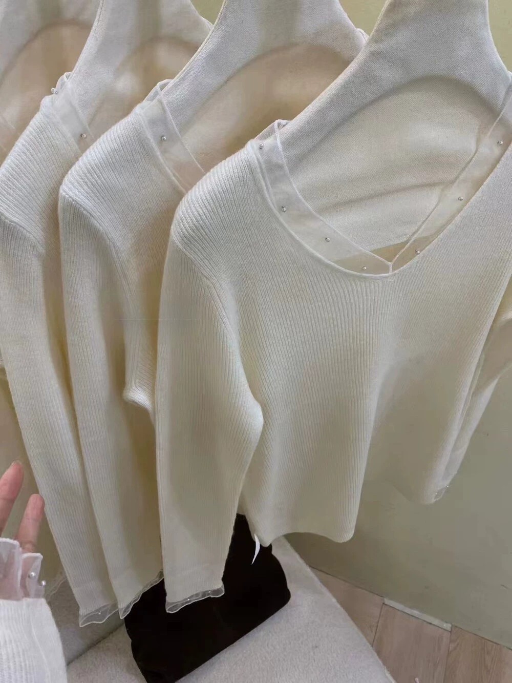 Women's Wool V-Neck Lace Pearl Knit Sweater - Elegant Pullover Top - Image 4