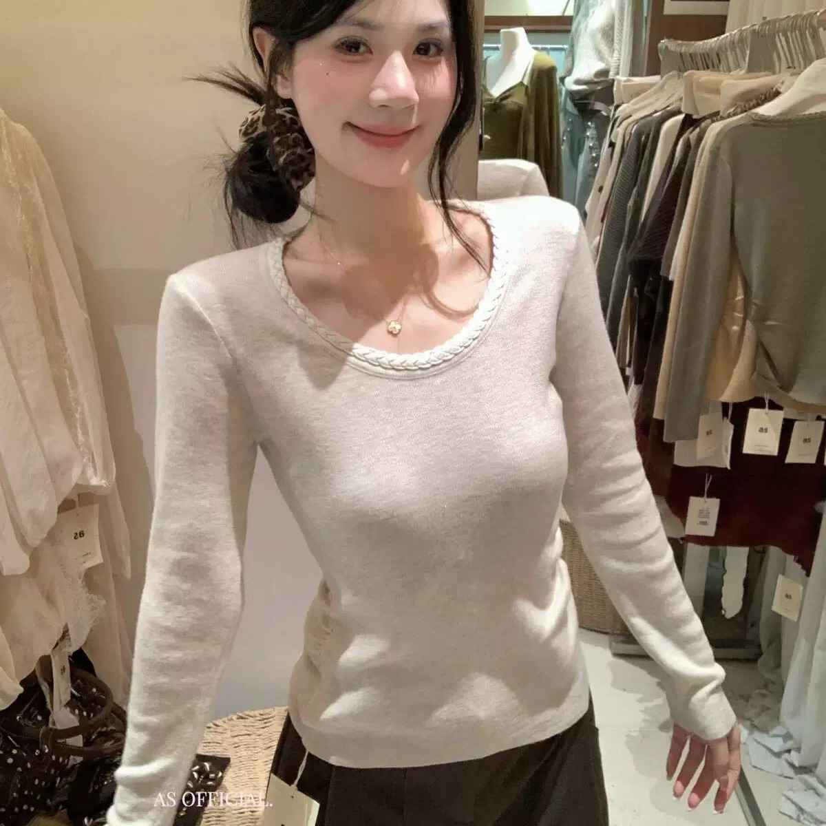 Women's Soft Fine Knit Sweater with Slimming Neckline for Fall - Image 5